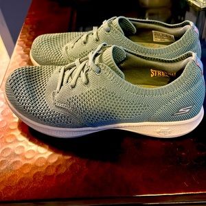Skechers Green Knit Sneakers